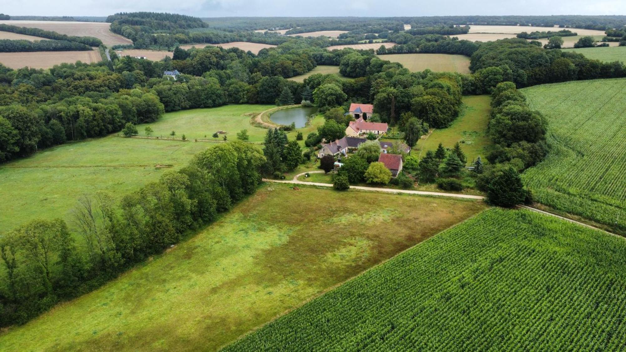 Villa Les Anniquins Ivoy-le-Pré Exterior foto